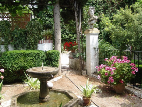 Oasis Real State. Houses in Granada, Spain