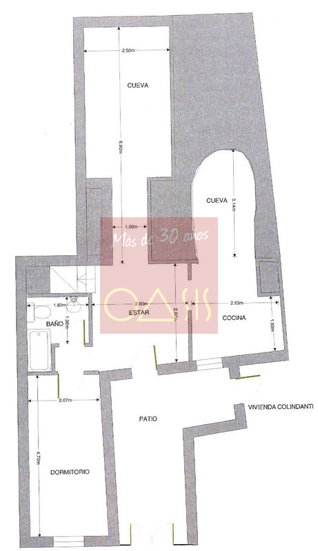 Plano de la primera planta de casa a la venta en el histórico barrio Albaicín, situado en Granada.