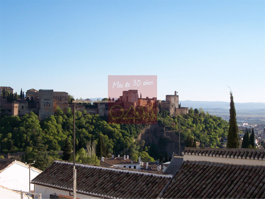 Vistas de la Alhambra desde casa en venta en el Albaicín, Granada.